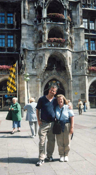Frank & Debbie in the Marienplatz