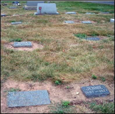 Larson_grave2.jpg